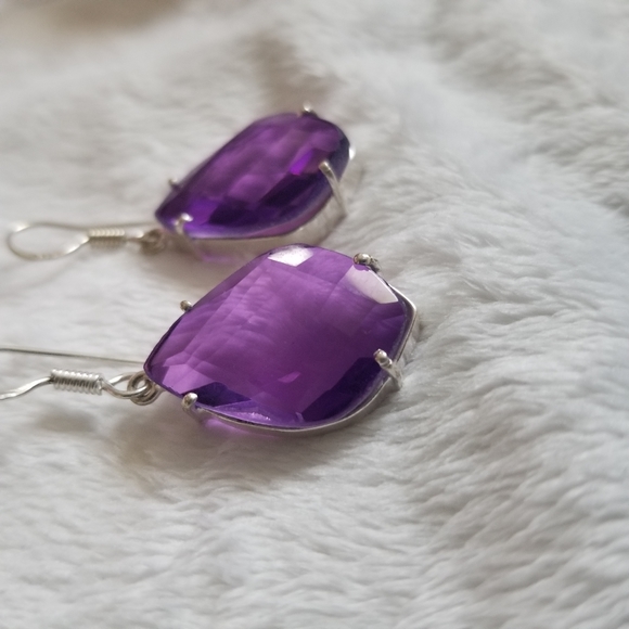 Amethyst - Picture 2 of 12